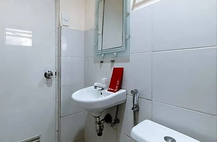 酒店 Oyo 490 V-cat Apartelle